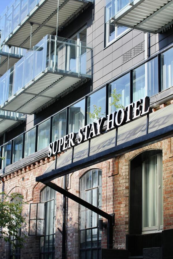 Super Hotel, 3*