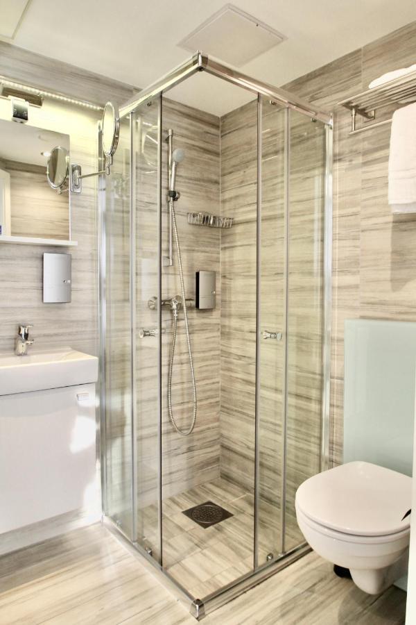 Hotel Super Hotel, 3*